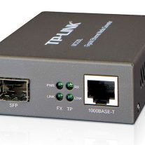 MC220L TP-Link MC220L Gigabit Single  Multi-Mode SFP Media Converter - IEEE 802.3ab/802.3z, 0.55km Multi-mode, 10km Single-Mode